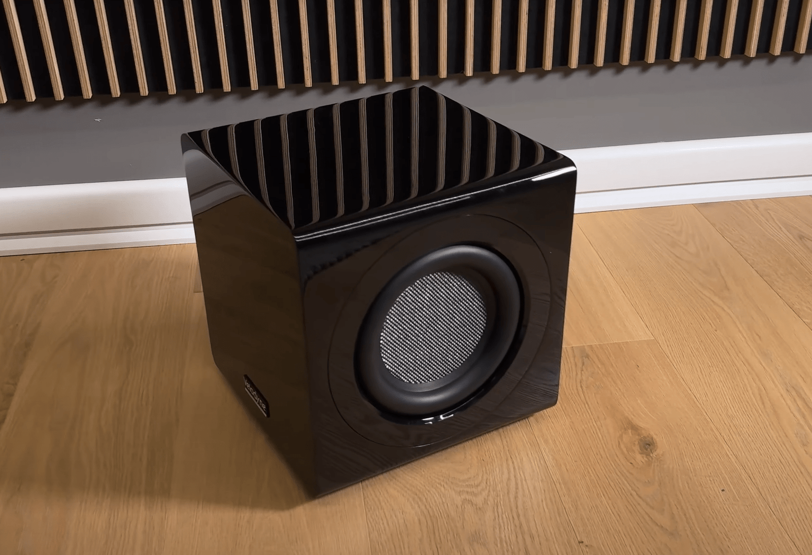 Subwoofer Velodyne MiniVee X 8" - 800W - Black gloss - Imagem 3